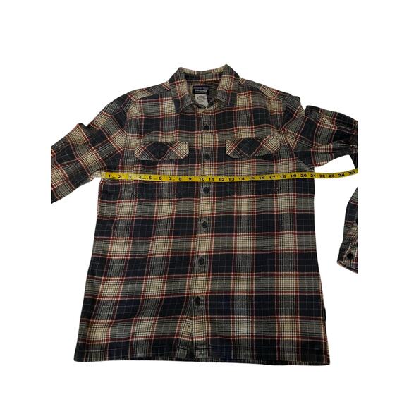 PATAGONIA M'S FJORRD MENS LONG SLEEVE BUTTON DOWN FLANNEL PLAID WARM SHIRT SZ M - Picture 13 of 13